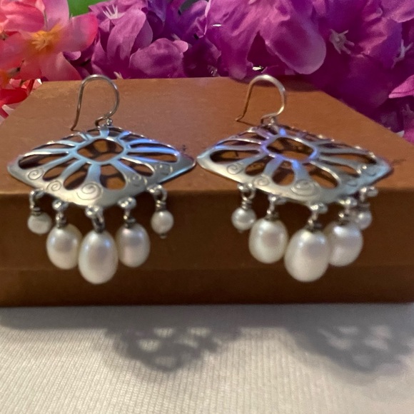 Silpada Pearl and Sterling Silver Dangle Earrings W2165 - Picture 5 of 14